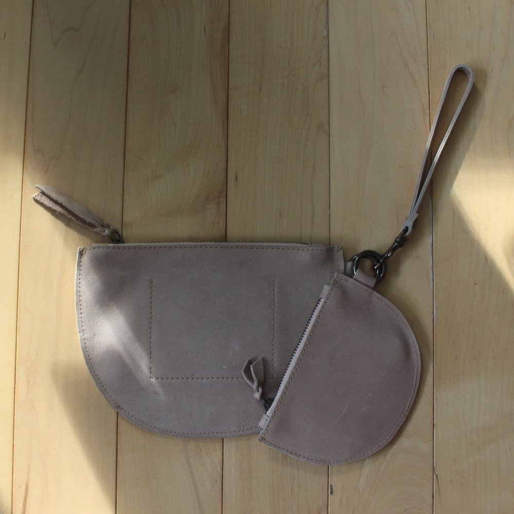 Able Naomi Wristlet in Mauve